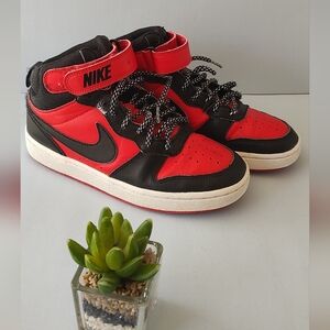 Nike Athletic Shoes Boys Or Girls Size 4.5 Y Red White